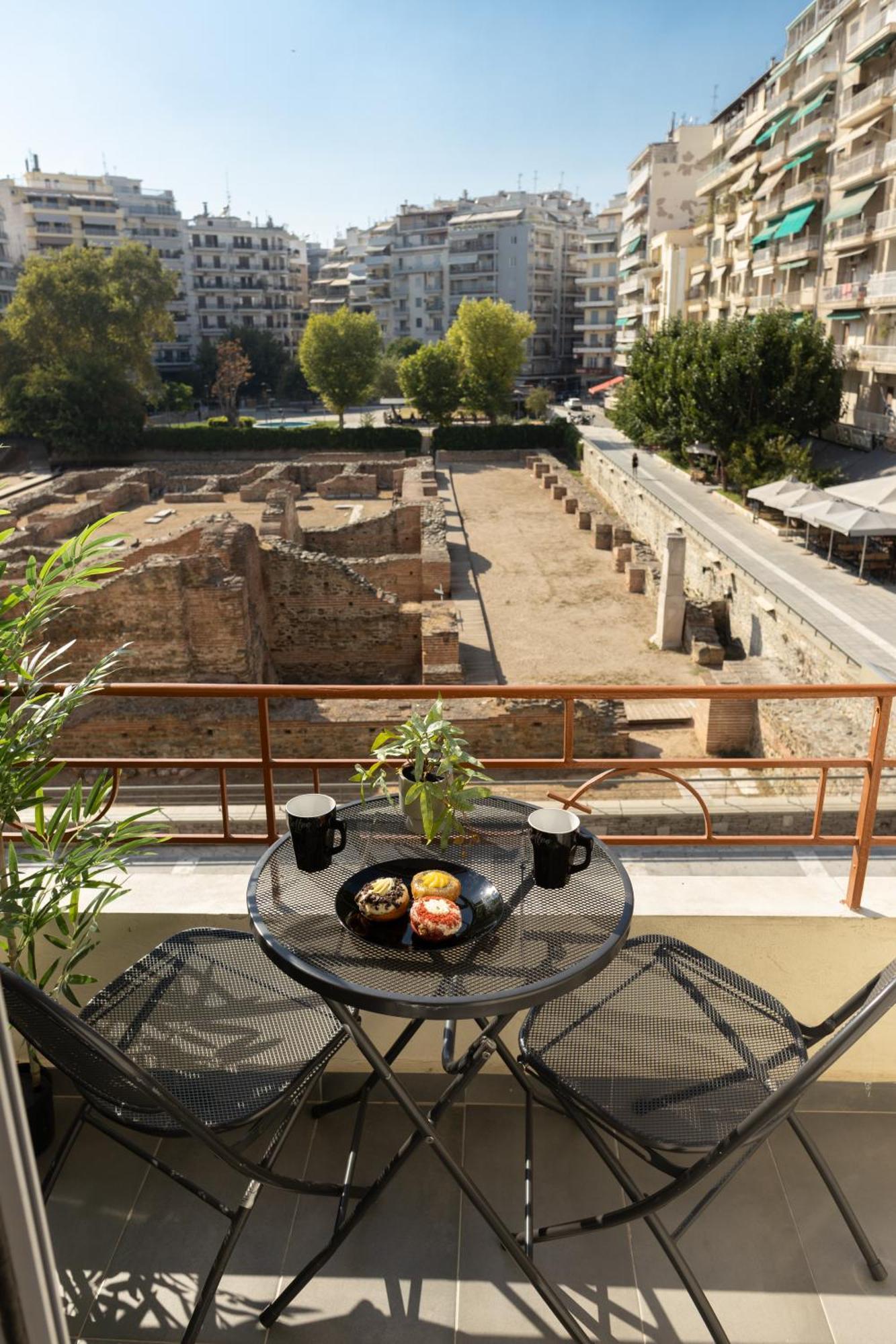 Starlights Wonderful View Apartments By Binobi! 塞萨洛尼基 外观 照片