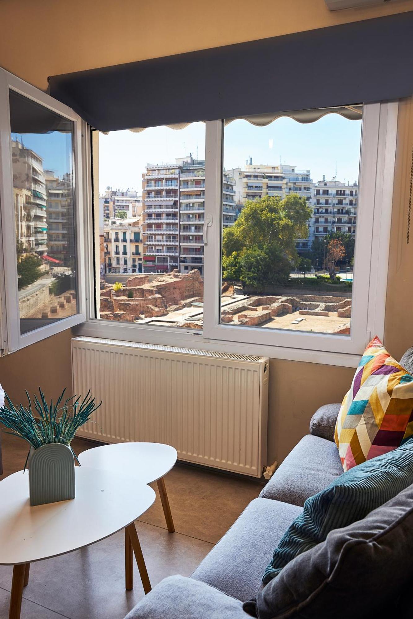 Starlights Wonderful View Apartments By Binobi! 塞萨洛尼基 外观 照片